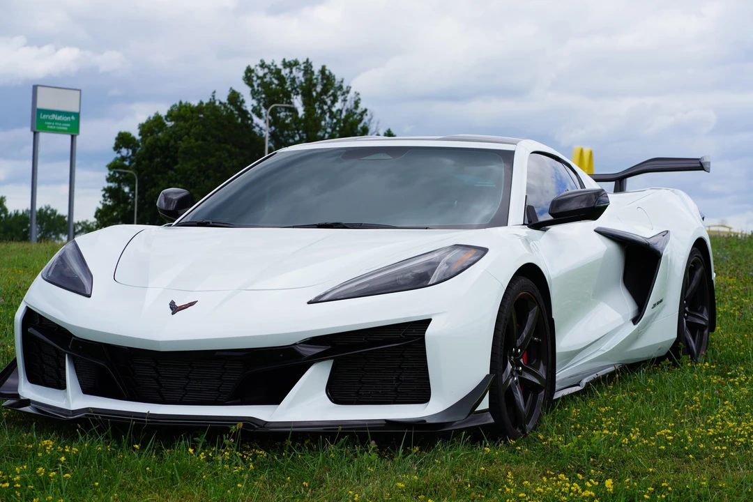 2025 Chevrolet Corvette C8 Z06 - Image 6 of 31