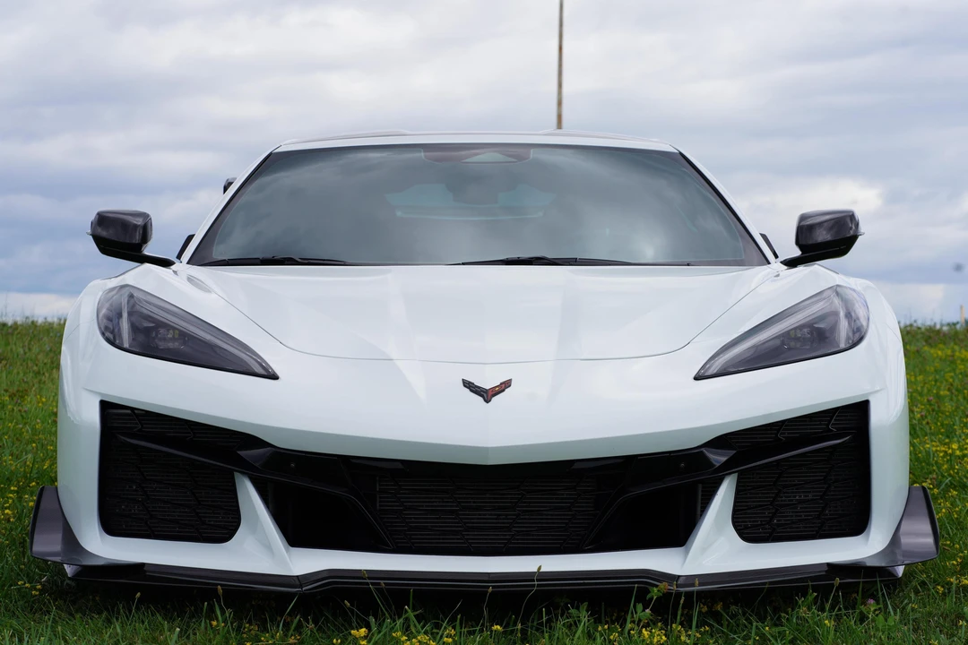 2025 Chevrolet Corvette C8 Z06 - Image 2 of 31