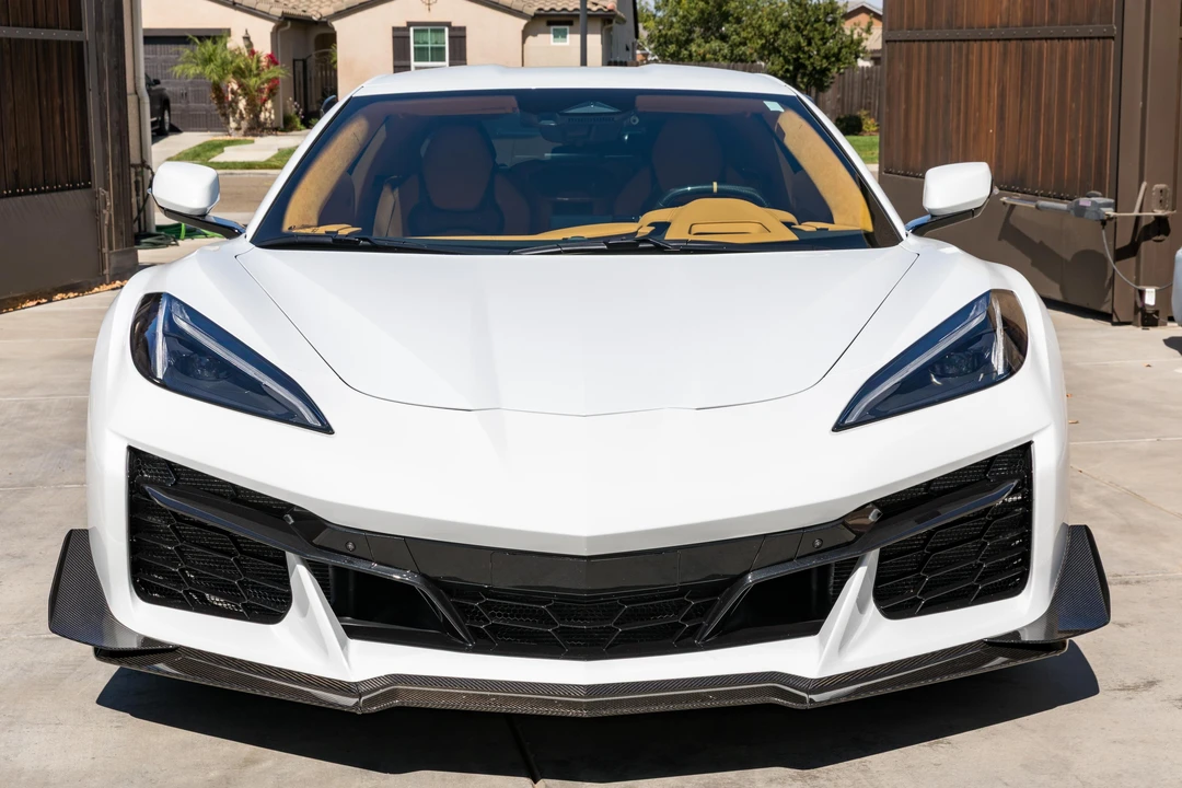 2025 Chevrolet Corvette C8 Z06 - Image 2 of 31