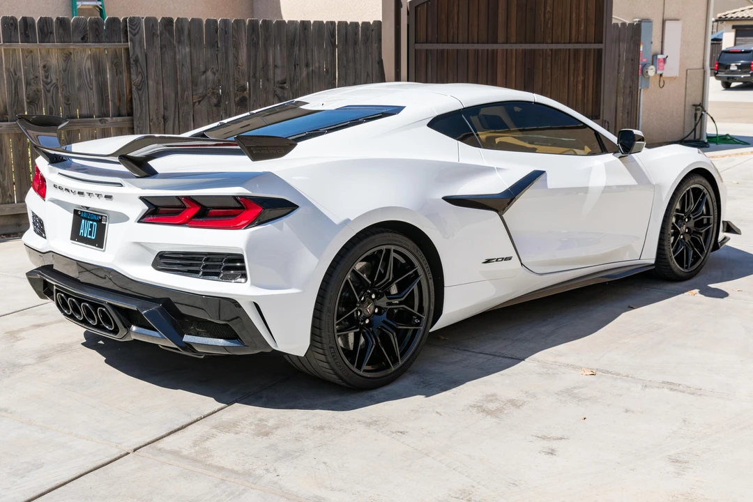 2025 Chevrolet Corvette C8 Z06 - Image 11 of 31