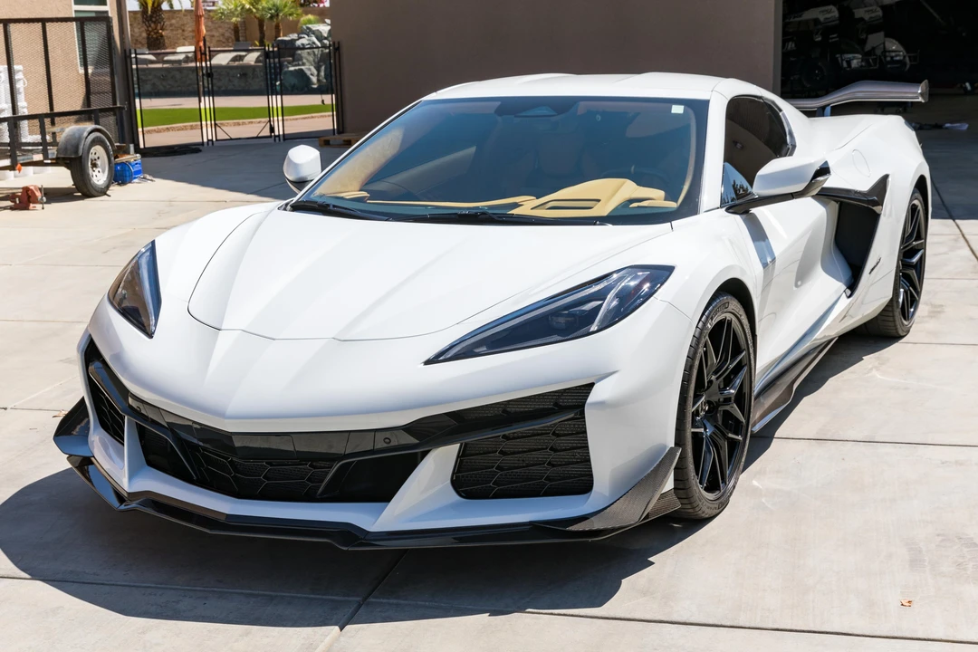 2025 Chevrolet Corvette C8 Z06 - Image 7 of 31