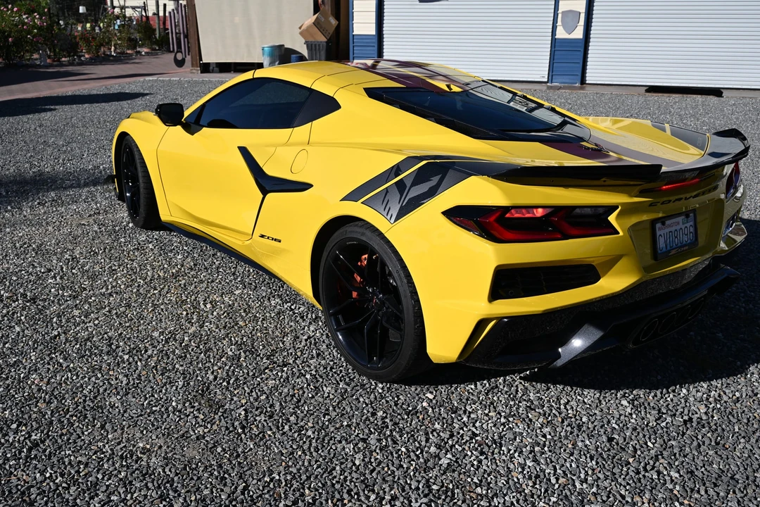 2025 Chevrolet Corvette C8 Z06 - Image 10 of 31
