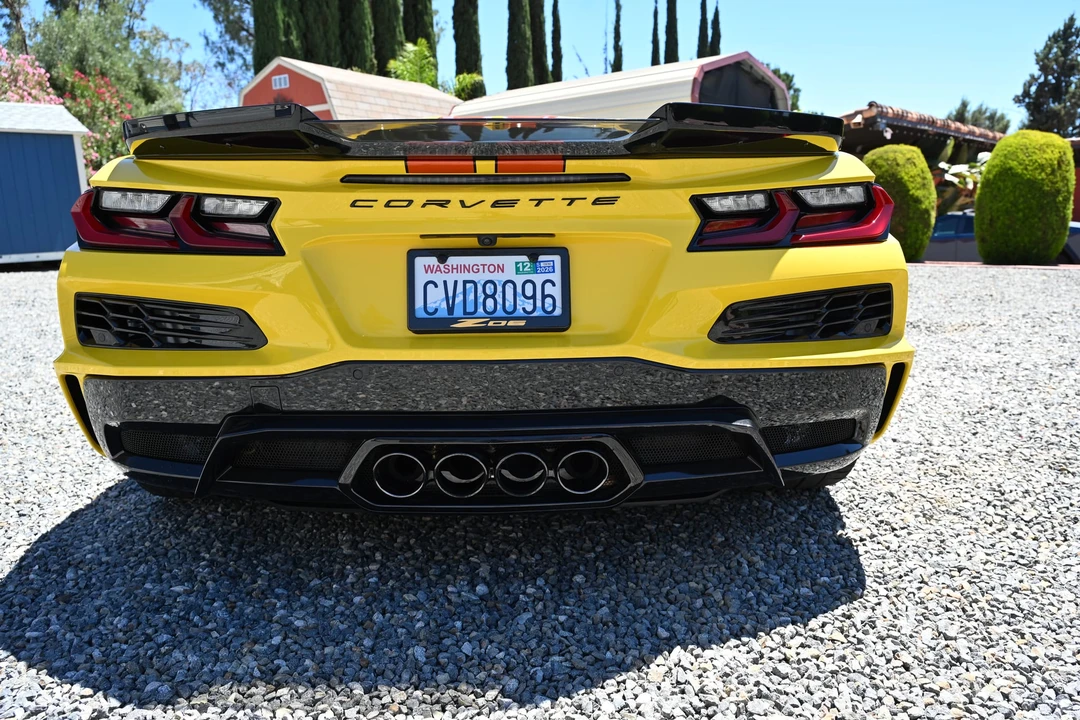 2025 Chevrolet Corvette C8 Z06 - Image 14 of 31