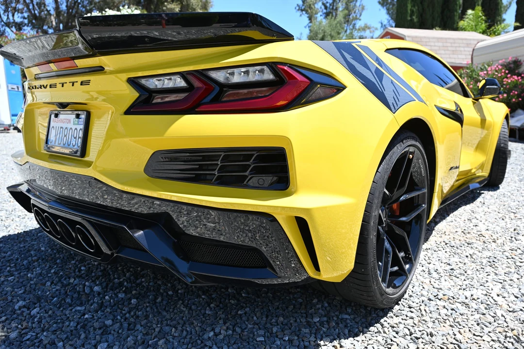 2025 Chevrolet Corvette C8 Z06 - Image 15 of 31