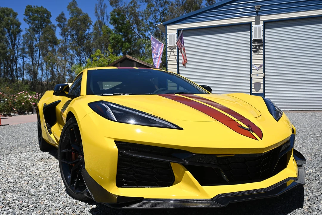 2025 Chevrolet Corvette C8 Z06 - Image 25 of 31