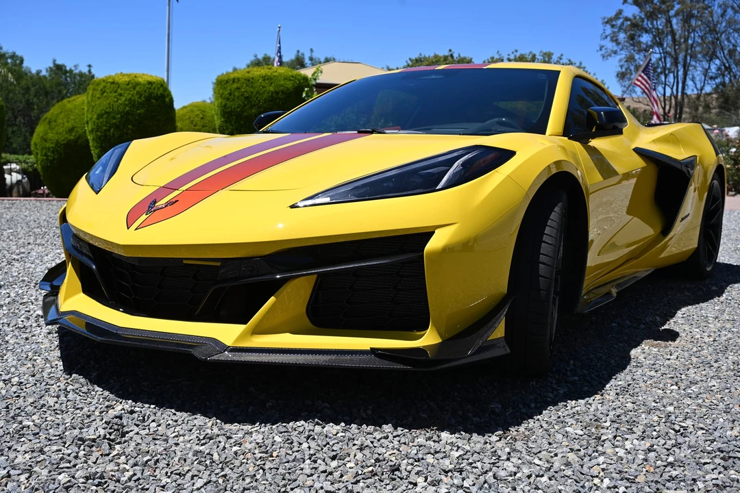 2025 Chevrolet Corvette C8 Z06 - Image 3 of 31