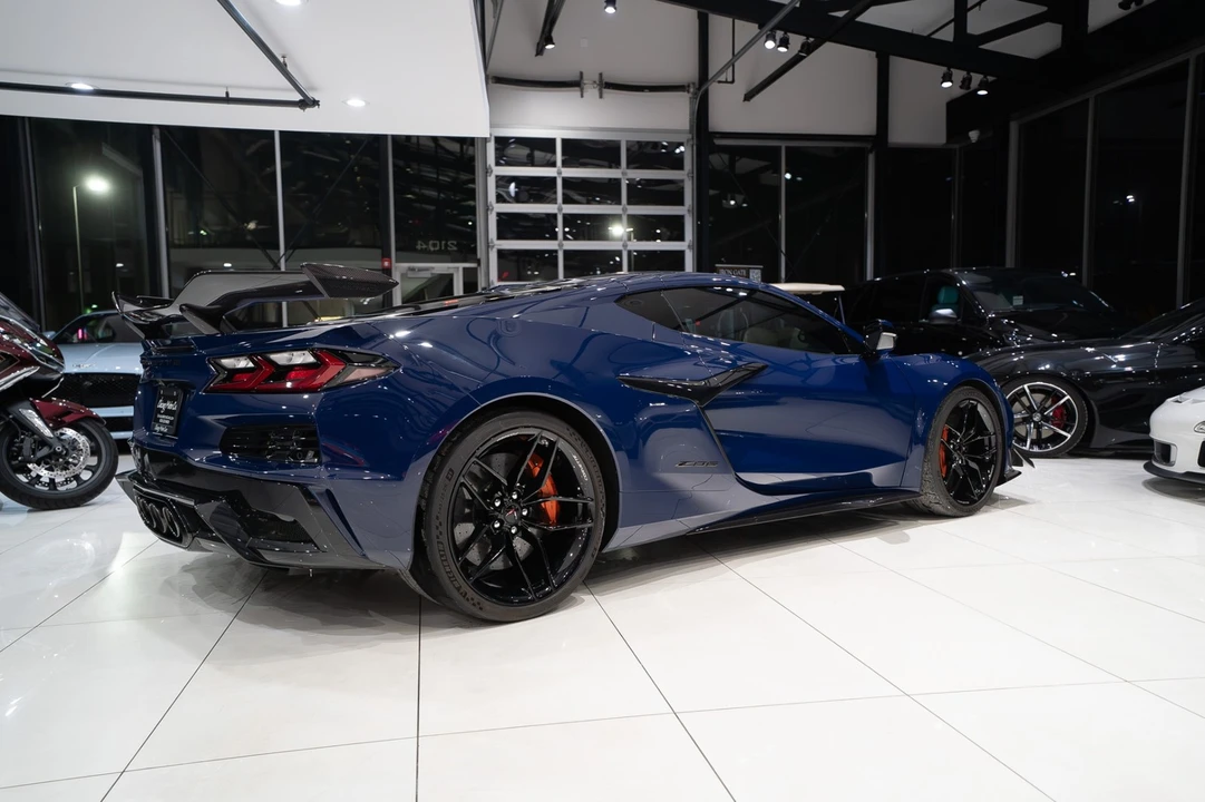 2025 Chevrolet Corvette C8 Z06 - Image 5 of 21