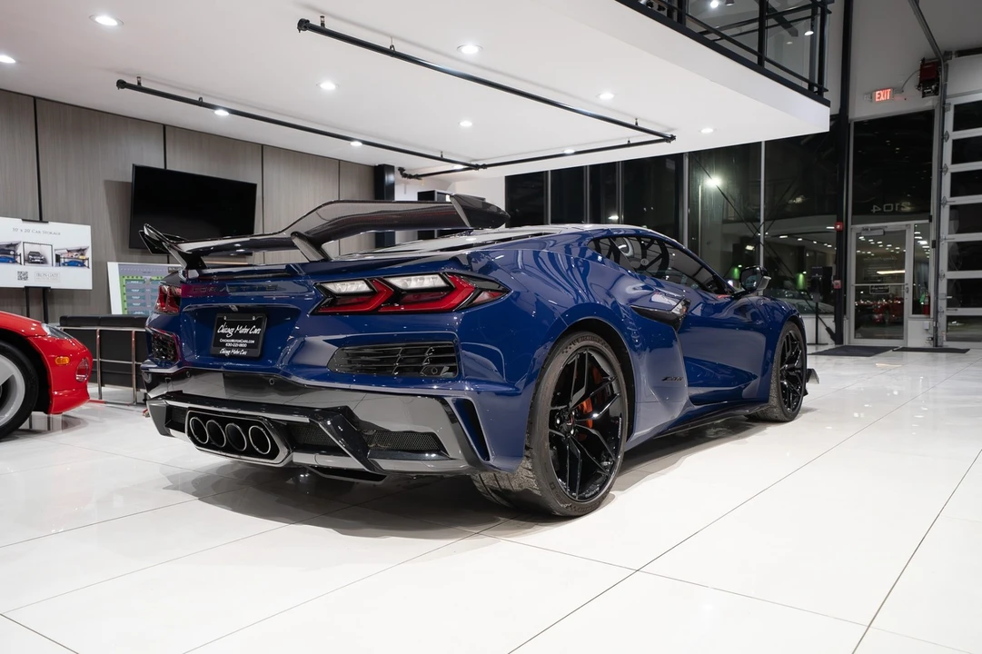2025 Chevrolet Corvette C8 Z06 - Image 13 of 21