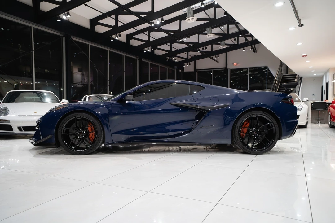 2025 Chevrolet Corvette C8 Z06 - Image 2 of 21