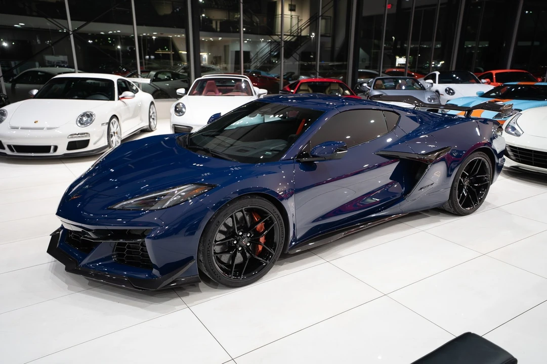 2025 Chevrolet Corvette C8 Z06 - Image 9 of 21