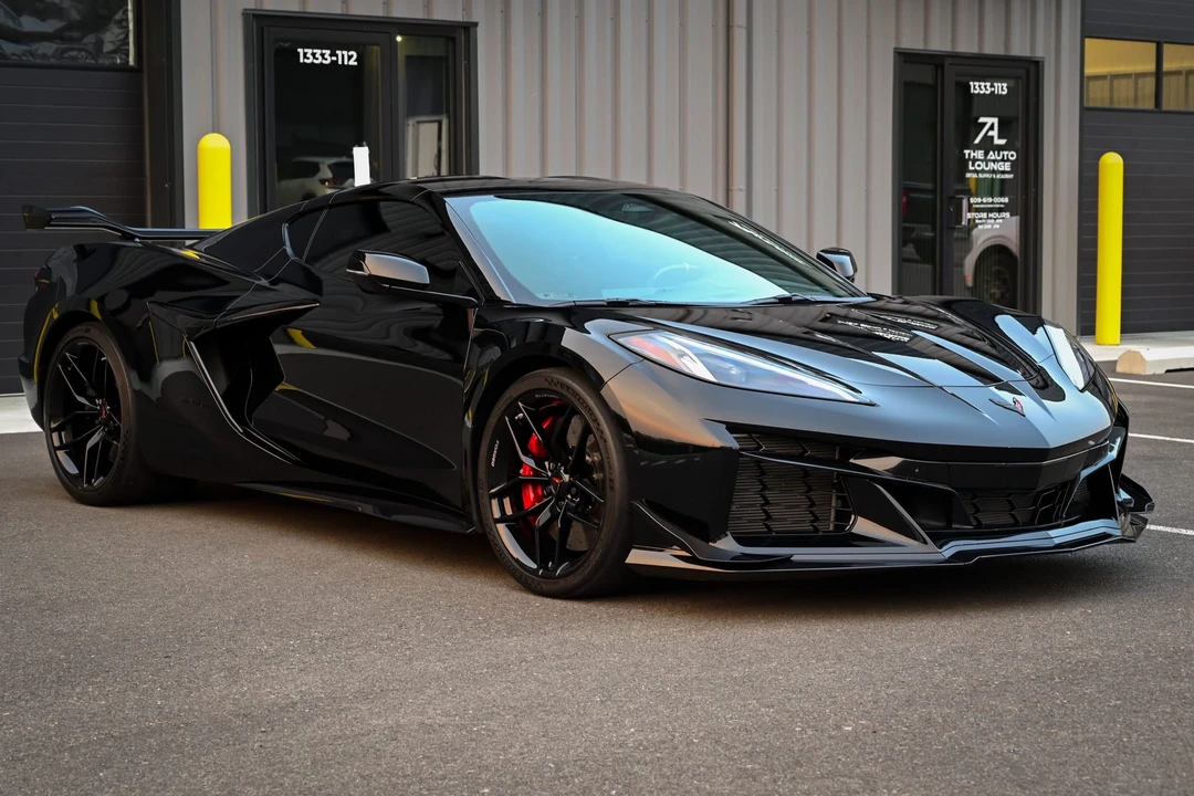 2025 Chevrolet Corvette C8 Z06 - Image 9 of 31