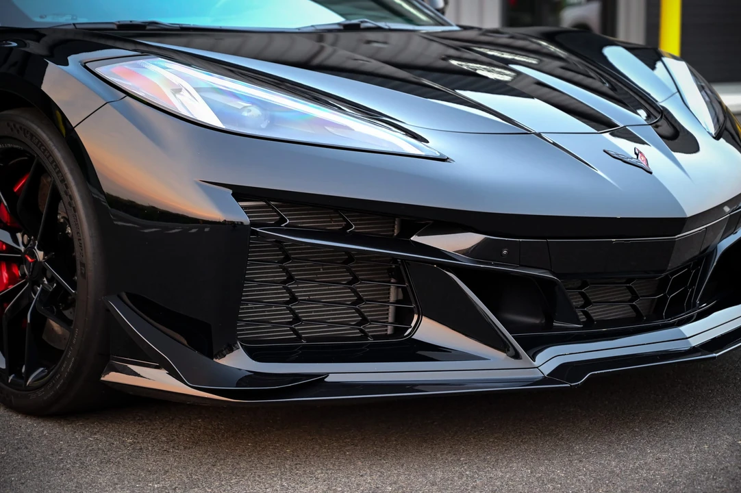 2025 Chevrolet Corvette C8 Z06 - Image 14 of 31