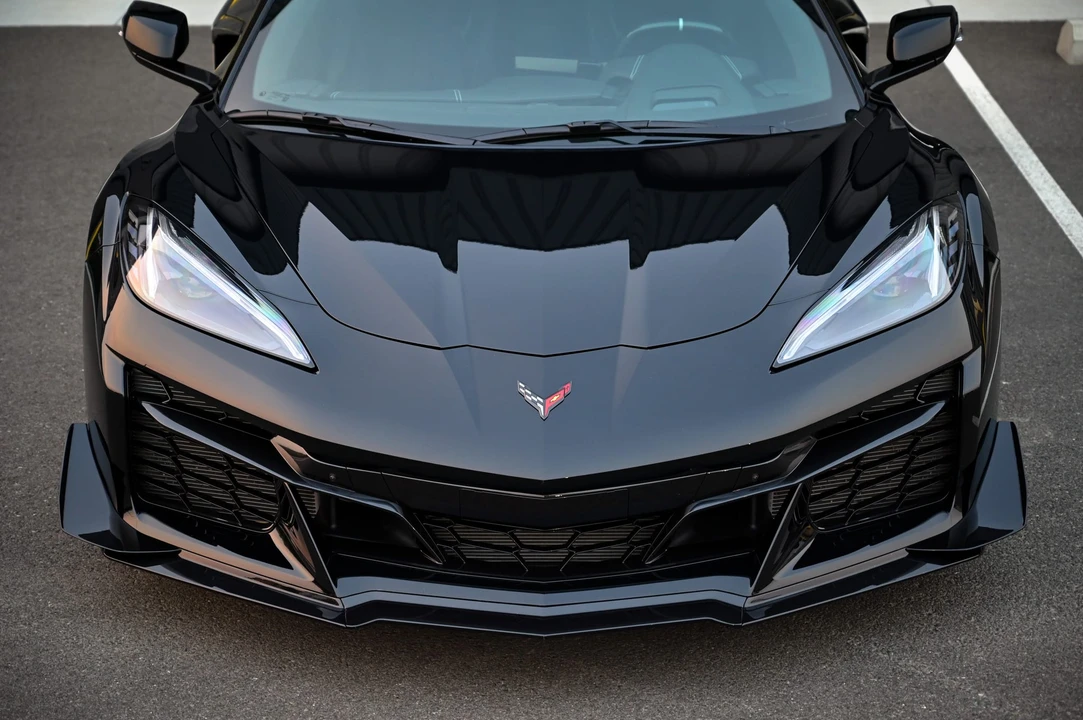 2025 Chevrolet Corvette C8 Z06 - Image 16 of 31