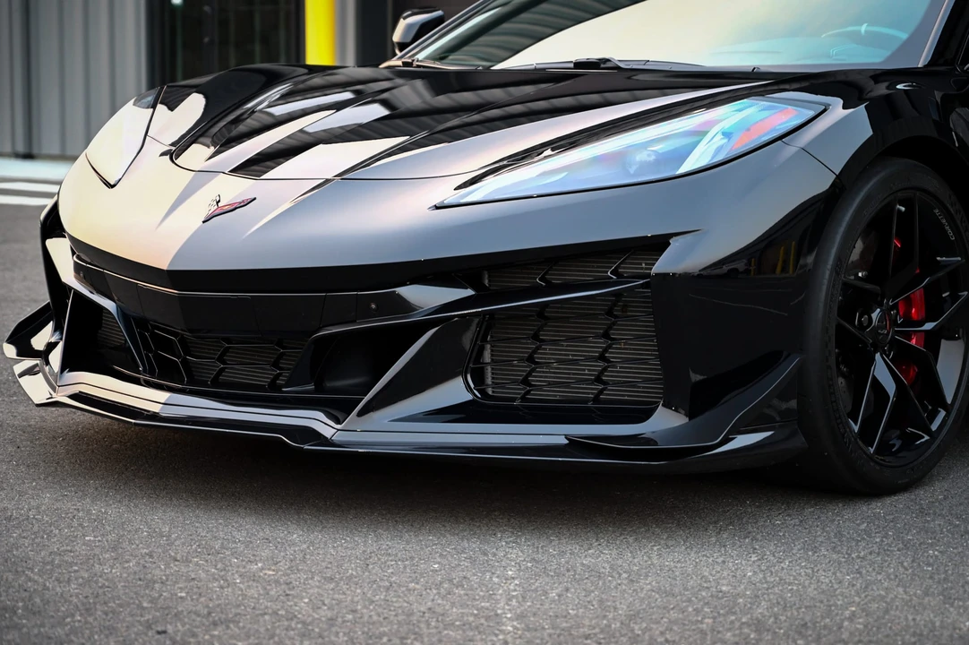 2025 Chevrolet Corvette C8 Z06 - Image 18 of 31