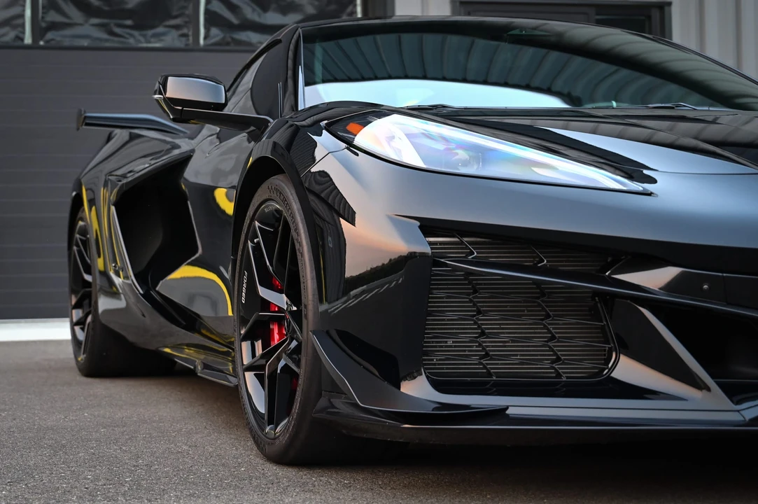 2025 Chevrolet Corvette C8 Z06 - Image 13 of 31