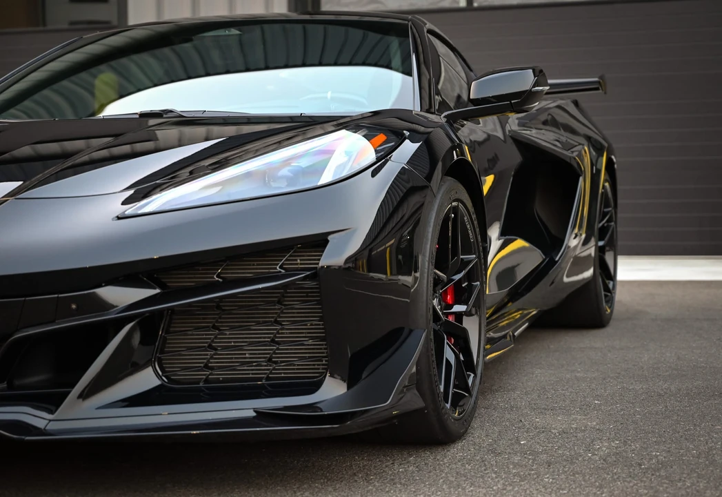 2025 Chevrolet Corvette C8 Z06 - Image 19 of 31