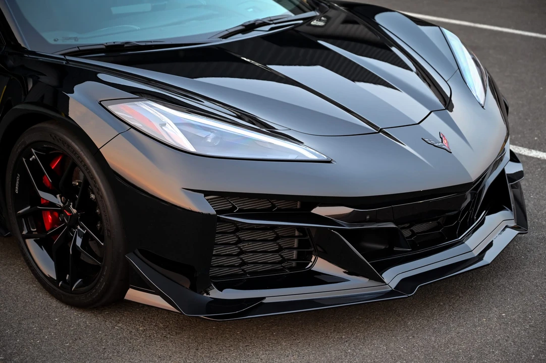 2025 Chevrolet Corvette C8 Z06 - Image 15 of 31