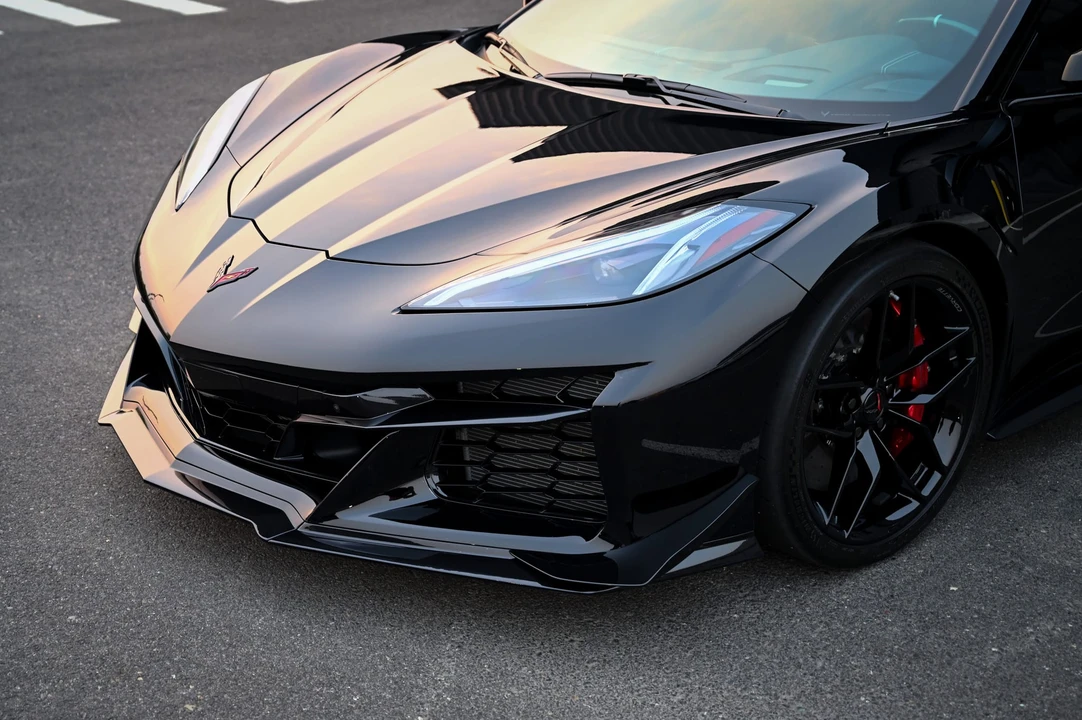 2025 Chevrolet Corvette C8 Z06 - Image 17 of 31