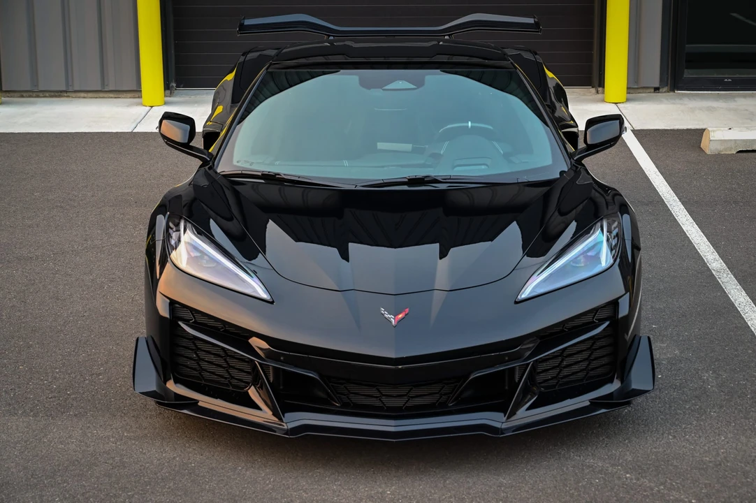 2025 Chevrolet Corvette C8 Z06 - Image 11 of 31