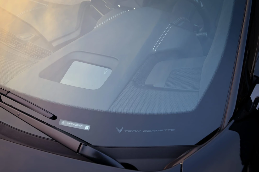 2025 Chevrolet Corvette C8 Z06 - Image 25 of 31