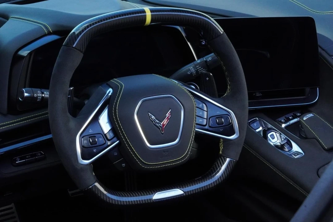 2025 Chevrolet Corvette C8 Z06 - Image 29 of 31