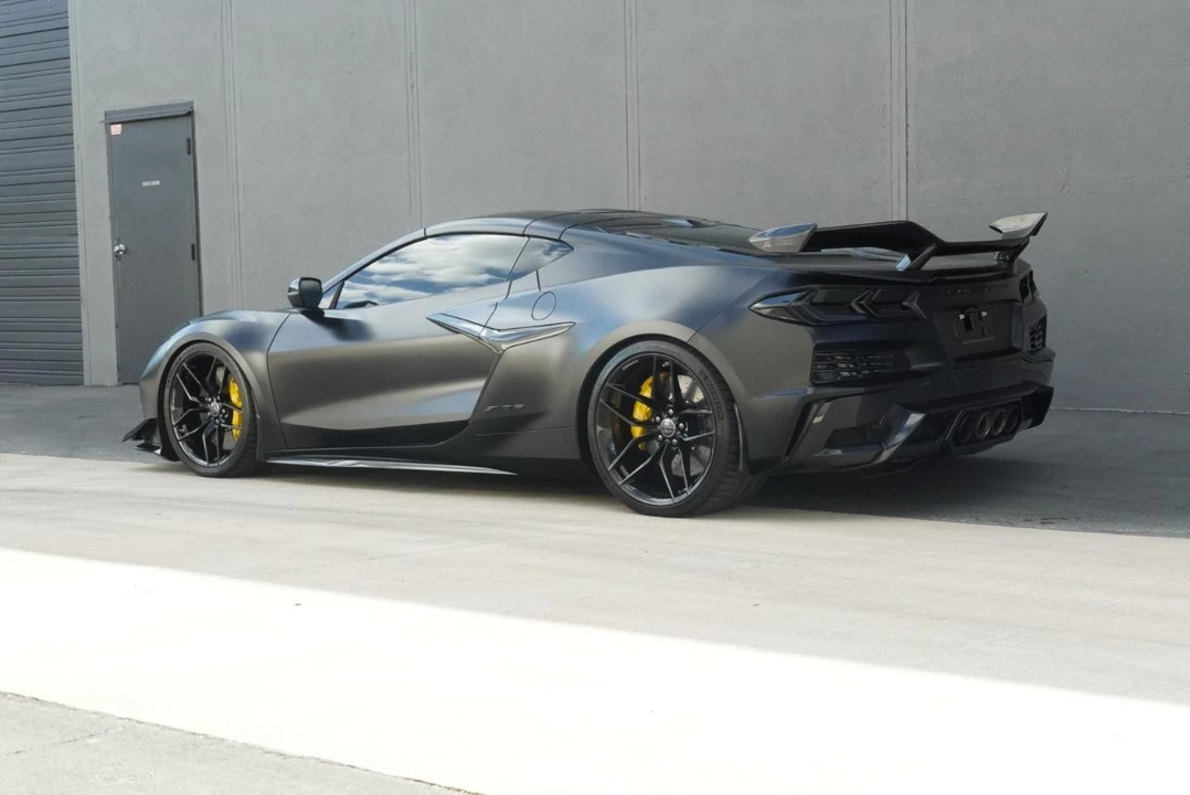 2025 Chevrolet Corvette C8 Z06 - Image 5 of 31