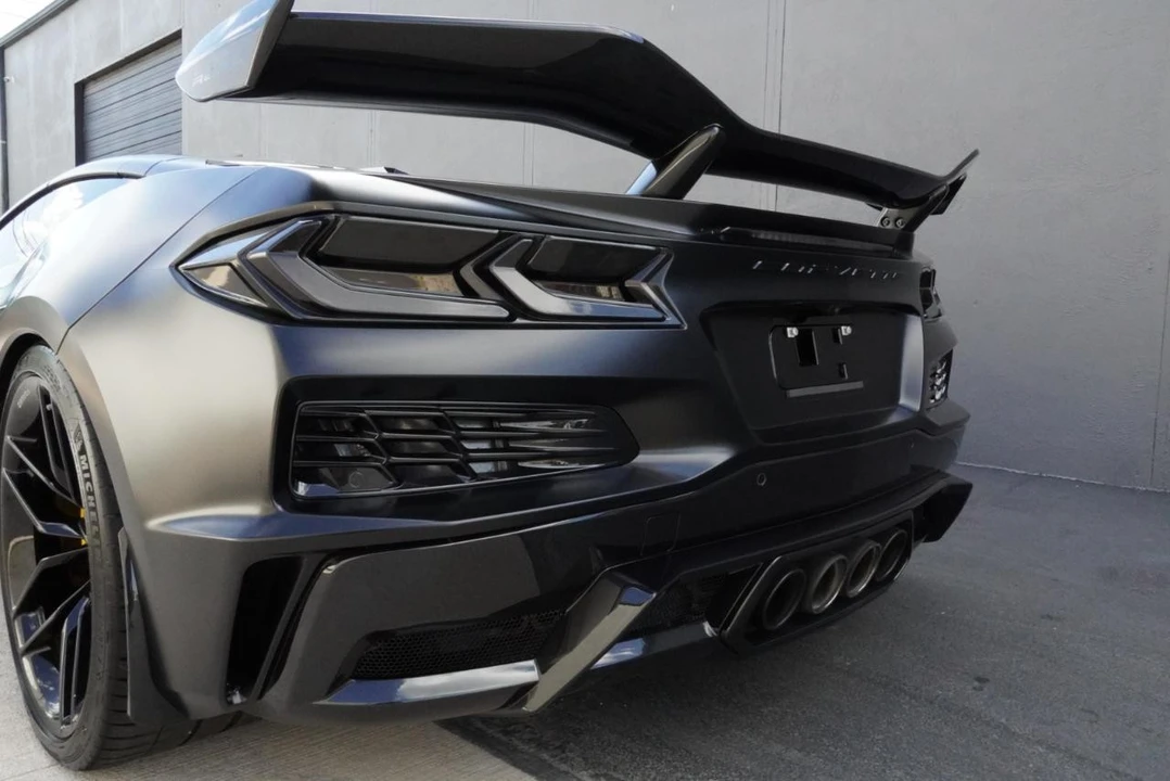 2025 Chevrolet Corvette C8 Z06 - Image 25 of 31