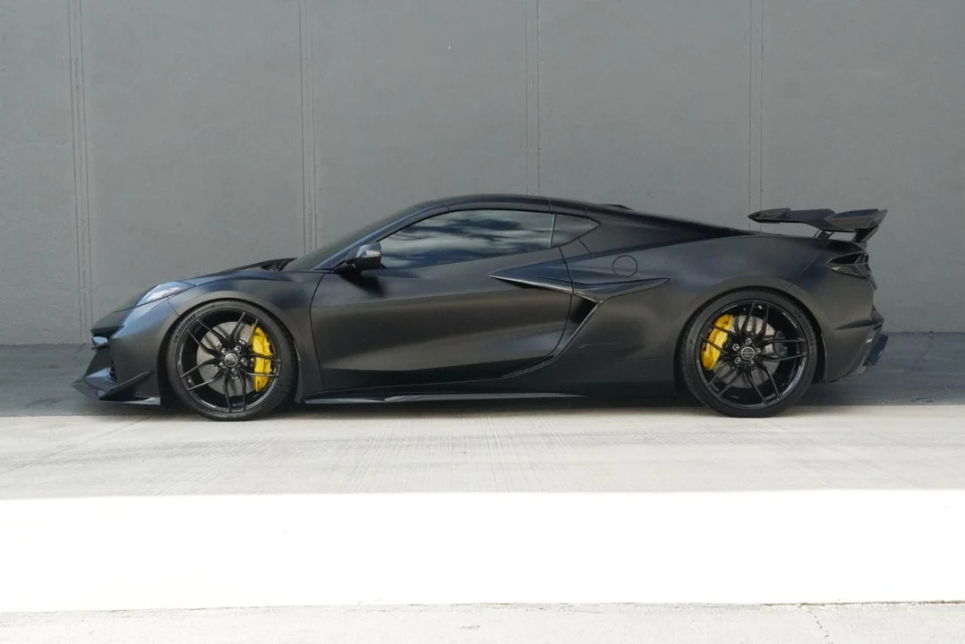 2025 Chevrolet Corvette C8 Z06 - Image 4 of 31