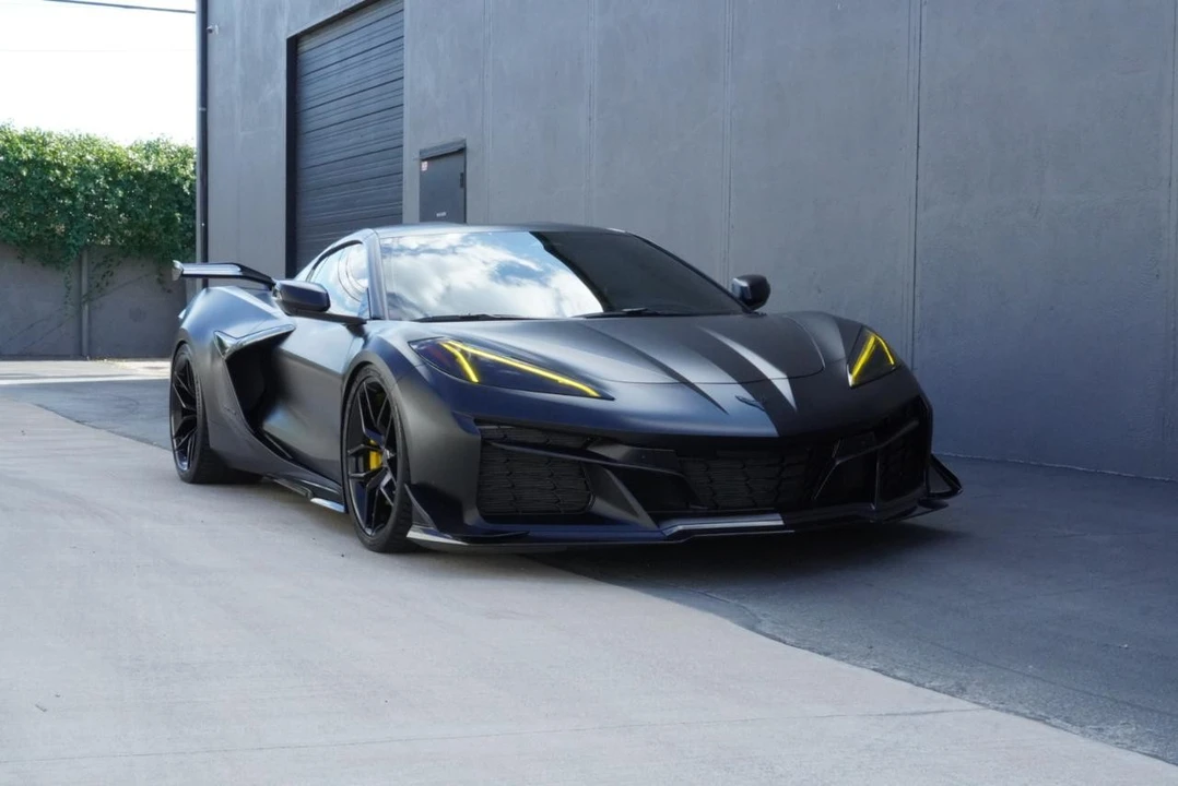 2025 Chevrolet Corvette C8 Z06 - Image 8 of 31