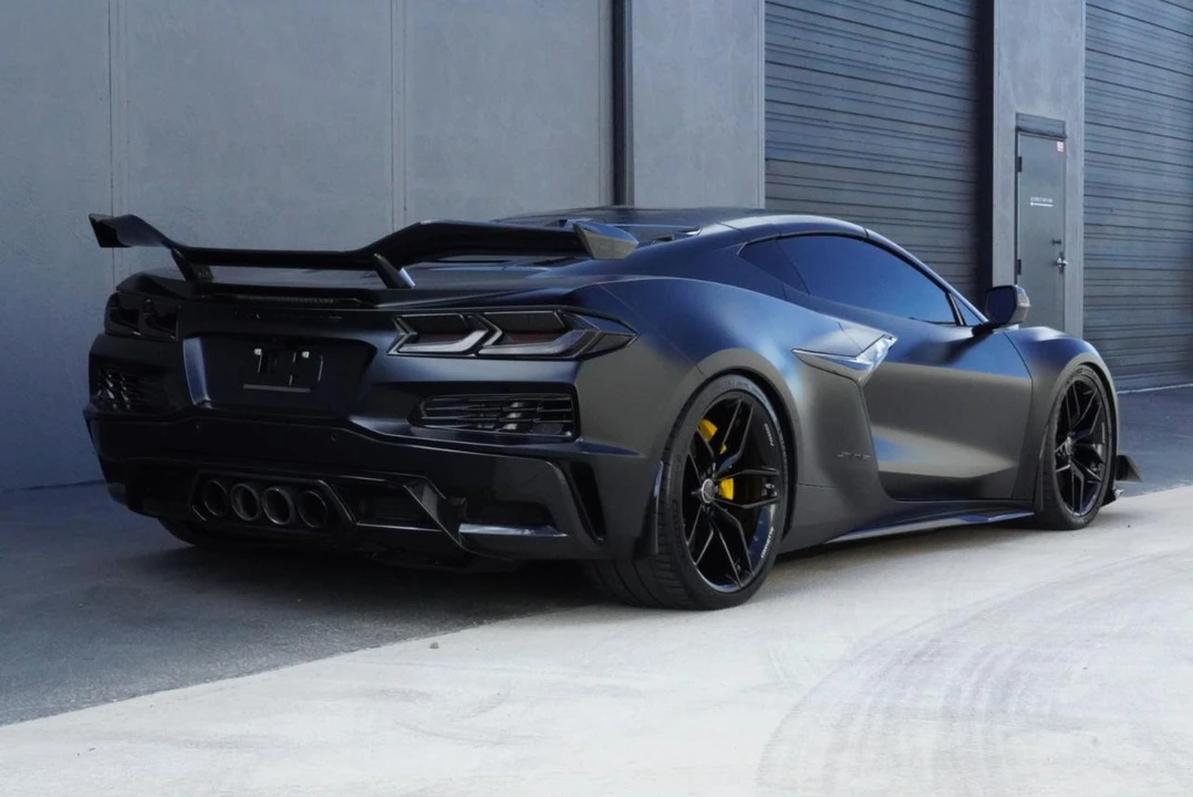 2025 Chevrolet Corvette C8 Z06 - Image 13 of 31