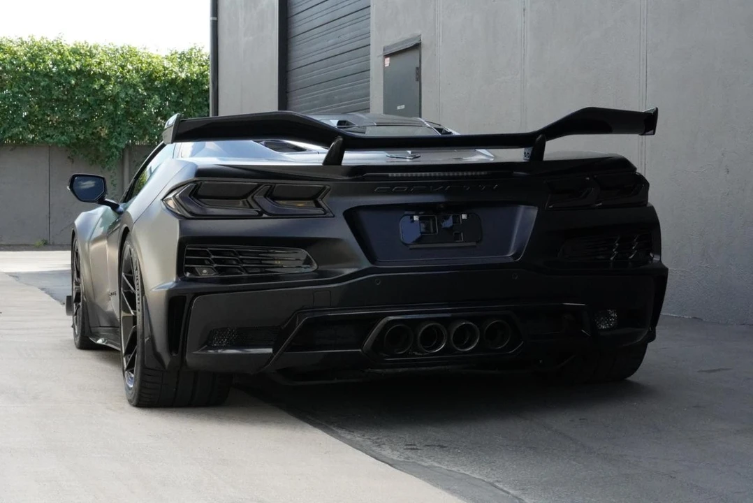 2025 Chevrolet Corvette C8 Z06 - Image 7 of 31