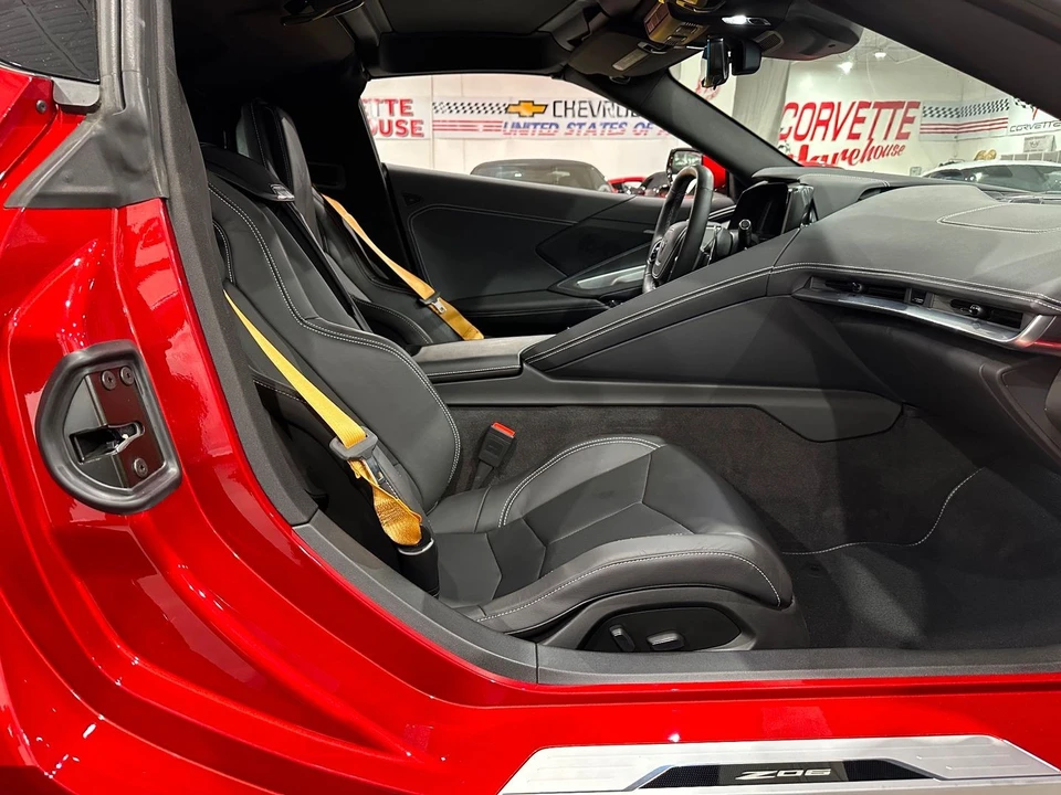 2025 Chevrolet Corvette C8 Z06 - Image 10 of 21
