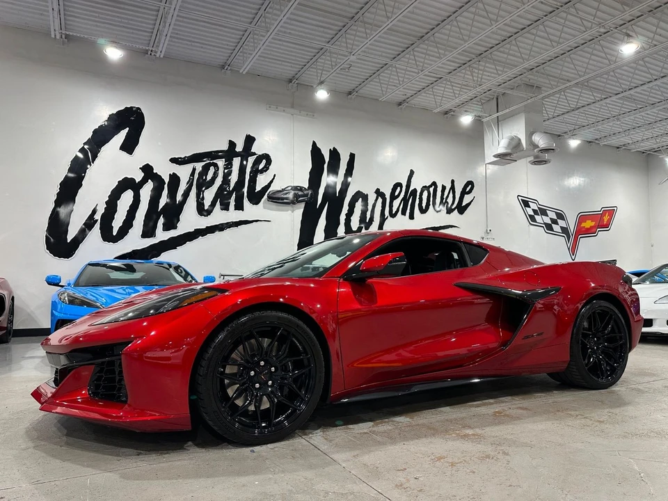 2025 Chevrolet Corvette C8 Z06 - Image 18 of 21