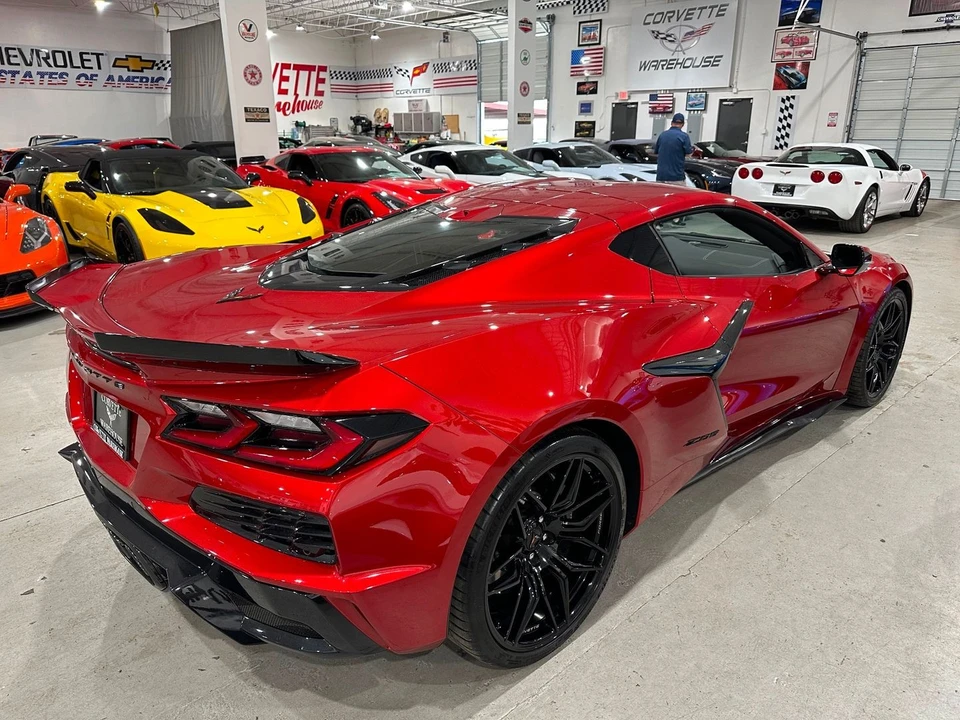 2025 Chevrolet Corvette C8 Z06 - Image 19 of 21