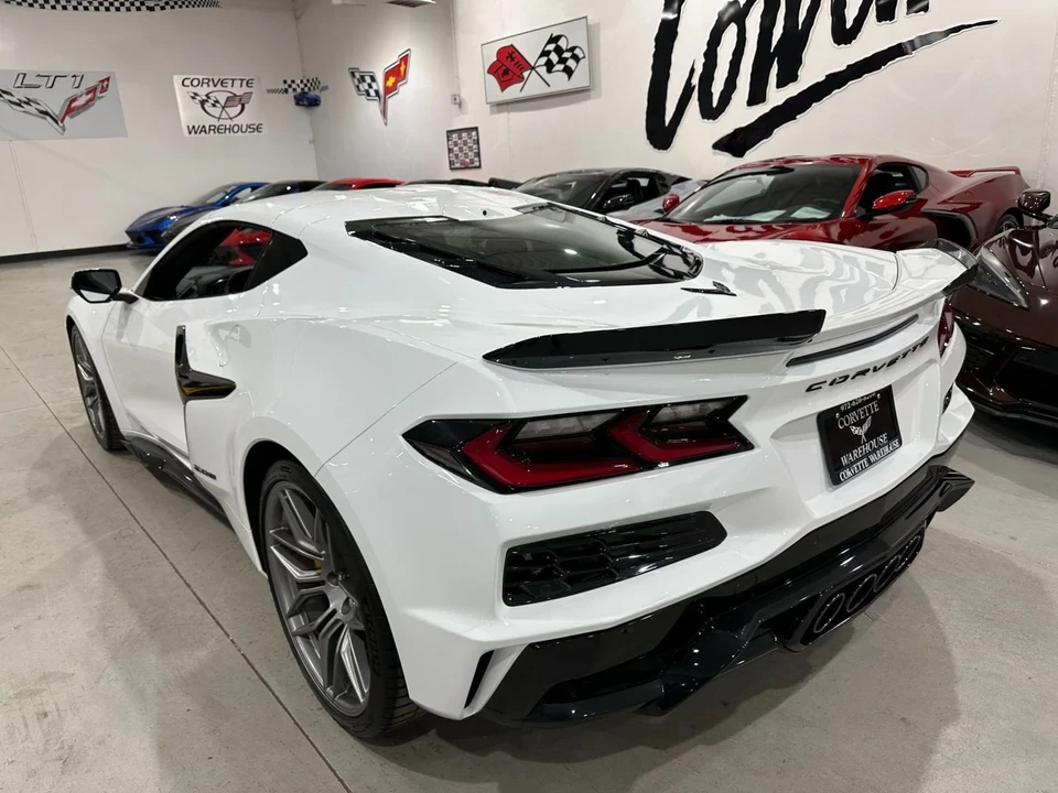 2025 Chevrolet Corvette C8 Z06 - Image 3 of 20