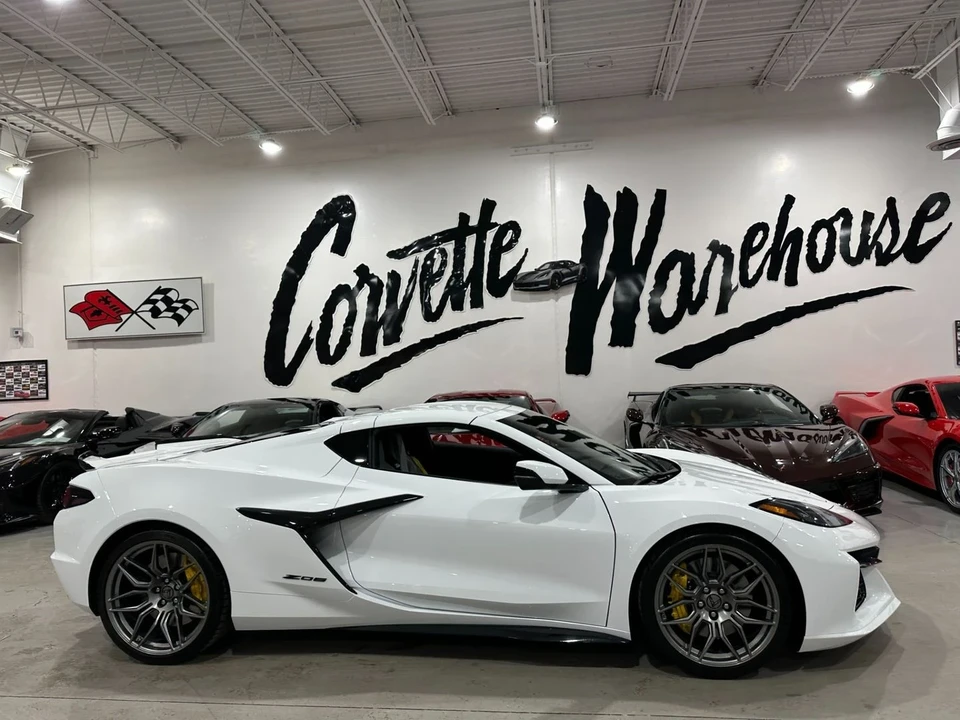 2025 Chevrolet Corvette C8 Z06 - Image 9 of 20