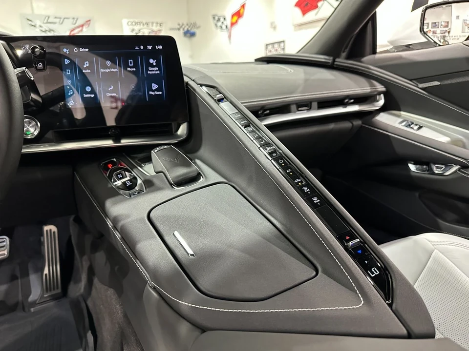 2025 Chevrolet Corvette C8 Z06 - Image 16 of 20