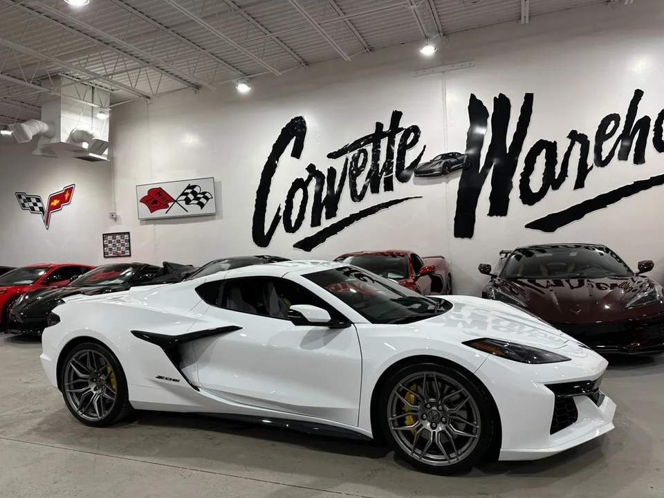 2025 Chevrolet Corvette C8 Z06 - Image 10 of 20