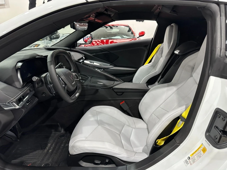 2025 Chevrolet Corvette C8 Z06 - Image 18 of 21