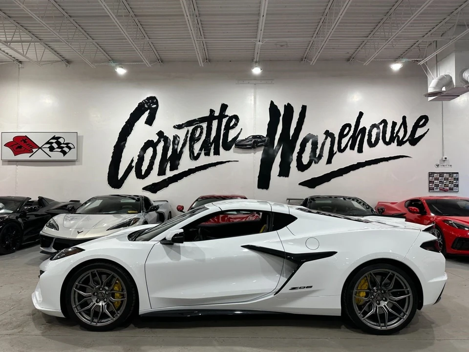 2025 Chevrolet Corvette C8 Z06 - Image 2 of 21