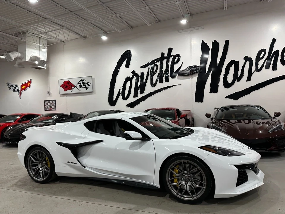 2025 Chevrolet Corvette C8 Z06 - Image 11 of 21