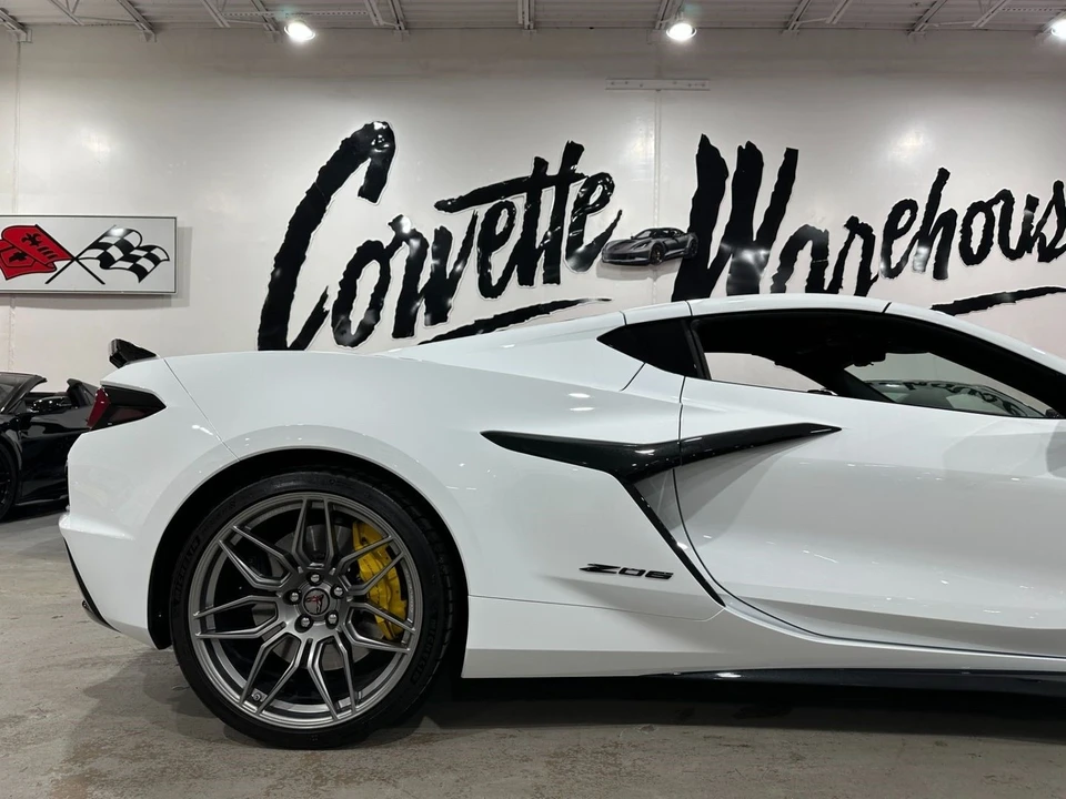2025 Chevrolet Corvette C8 Z06 - Image 5 of 21
