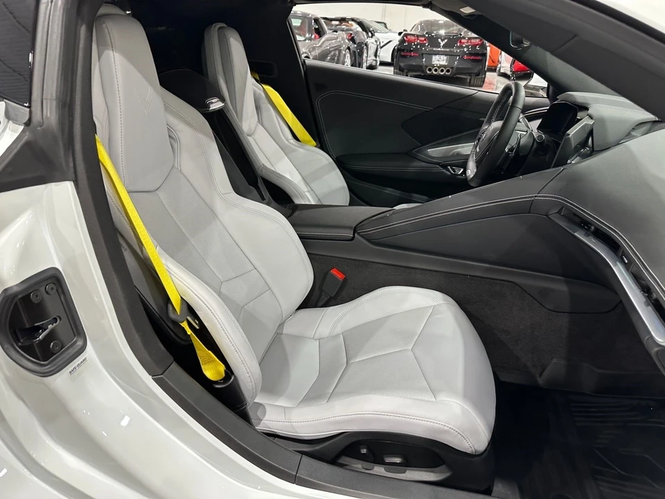 2025 Chevrolet Corvette C8 Z06 - Image 14 of 21