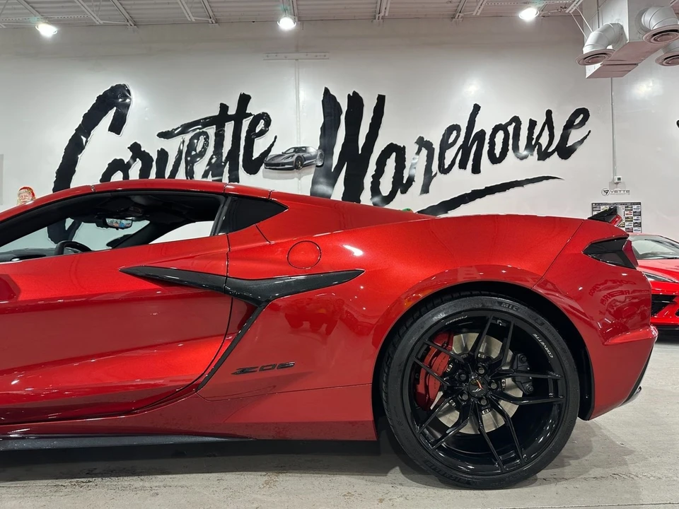 2025 Chevrolet Corvette C8 Z06 - Image 8 of 21