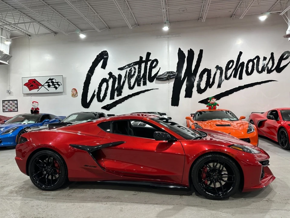 2025 Chevrolet Corvette C8 Z06 - Image 11 of 21