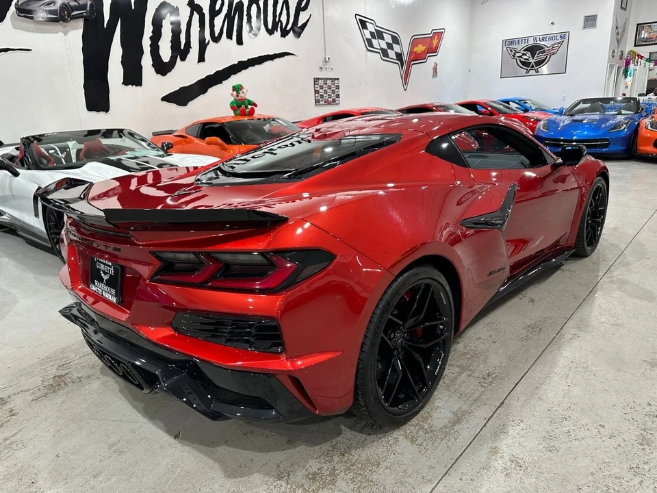 2025 Chevrolet Corvette C8 Z06 - Image 9 of 21