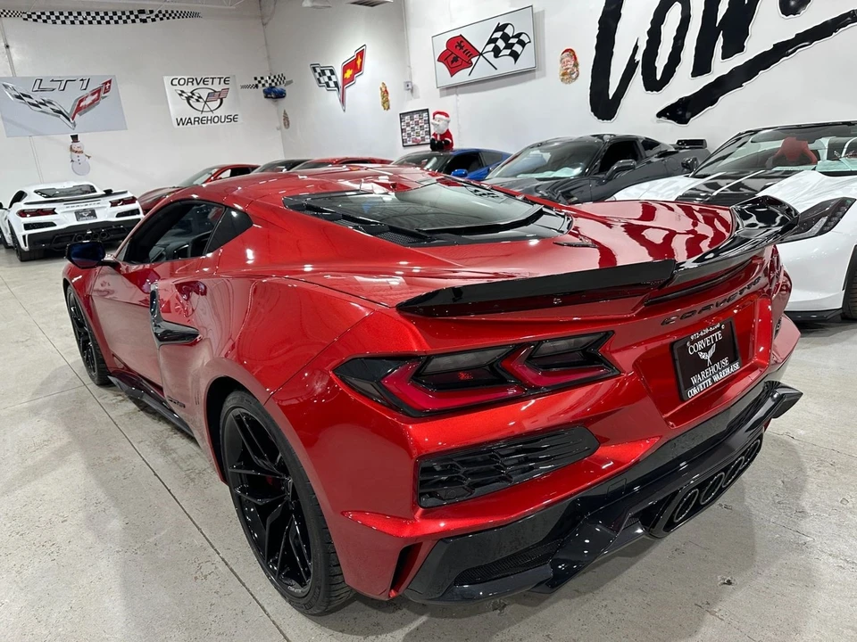 2025 Chevrolet Corvette C8 Z06 - Image 4 of 21