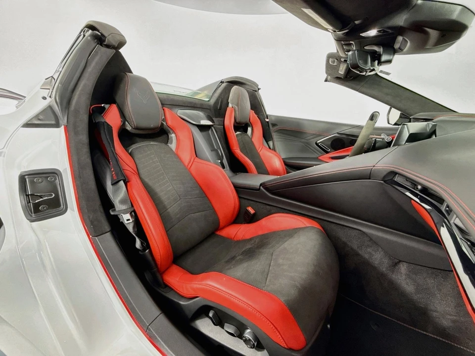 2025 Chevrolet Corvette C8 Z06 - Image 30 of 31