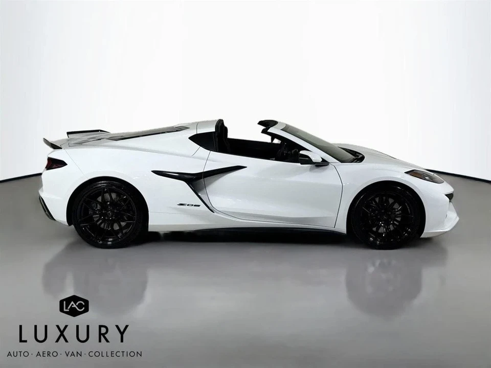 2025 Chevrolet Corvette C8 Z06 - Image 3 of 12