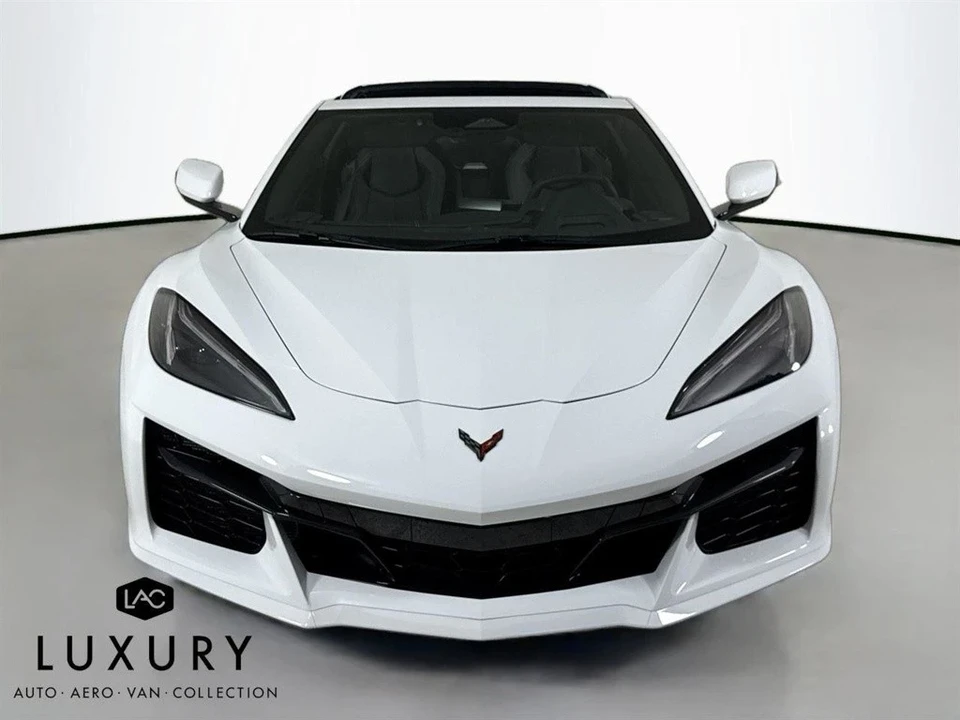 2025 Chevrolet Corvette C8 Z06 - Image 10 of 12